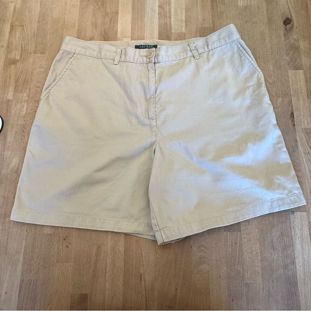 Lauren Ralph Lauren Khaki Flat Front Shorts Women’s 14 Classic Cotton Preppy